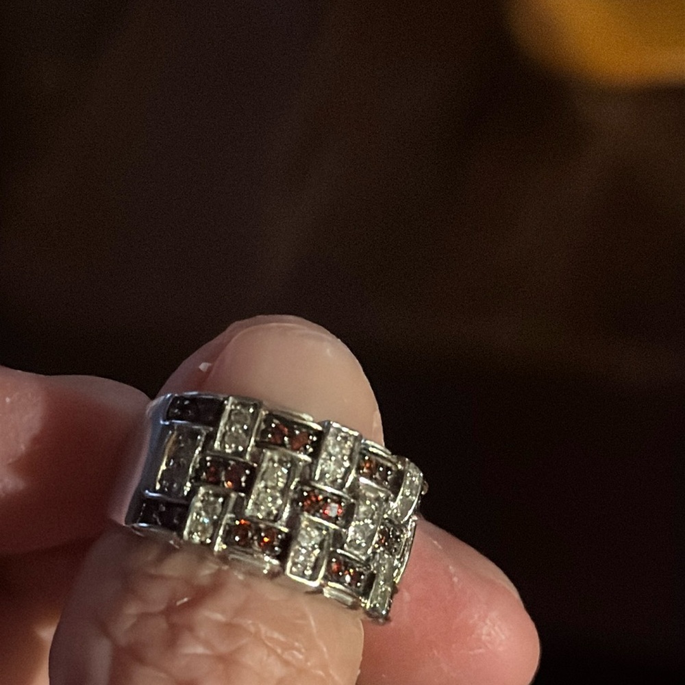 Red and white 22 red diamonds and 20 white diamonds in925